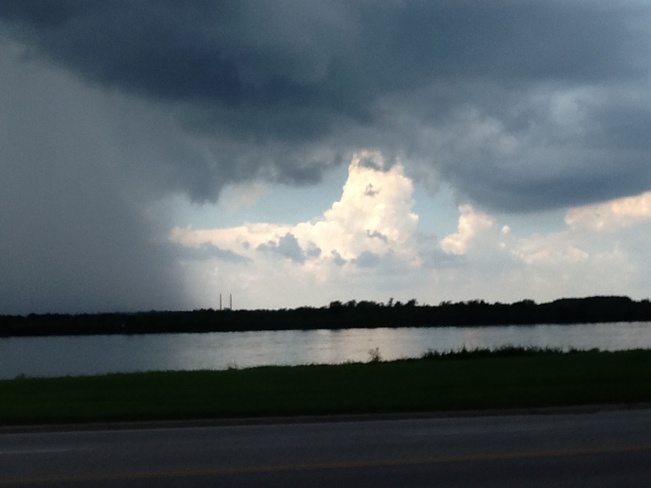 Rain Cingular in Detroit river near bobolink Amherstburg, Ontario Canada