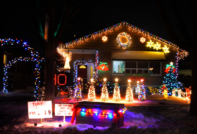 Christmas lights to music Scarborough, Ontario Canada