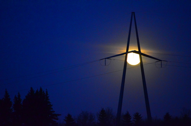 full moon Saskatoon, Saskatchewan Canada