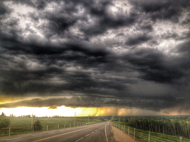storm 3/7/14 Lacombe County, Alberta Canada