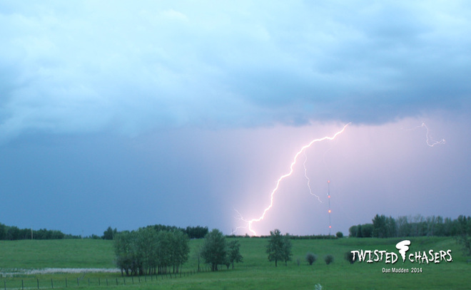Test chase with some excellent twilight lightning Delburne, AB