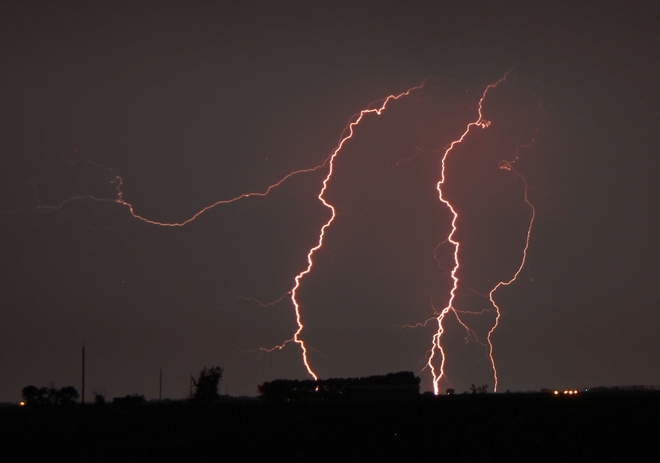 thunderand lightning Brooks, AB