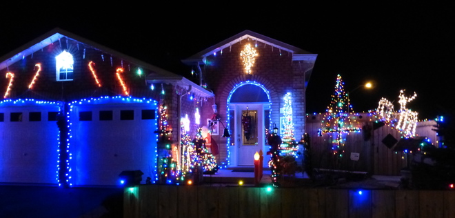 Christmas Lights in Barrie 