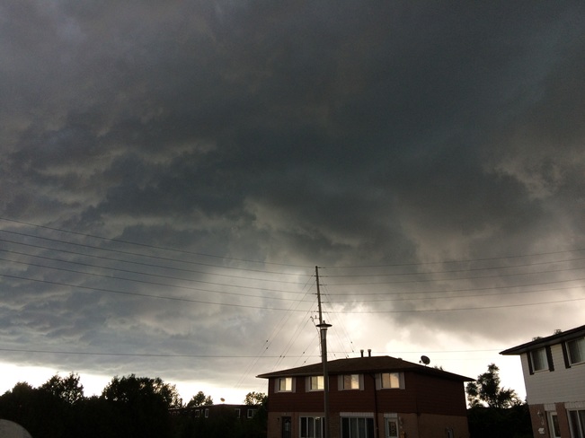 Dark clouds rolled in over Cambridge Ontario Dundas Street North, Cambridge, ON N1R, Canada