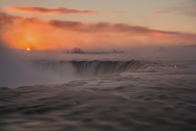morning mist Niagara Falls, ON