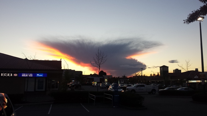 What kind of Eerie cloud is this? 10000 152 Street, Surrey, BC
