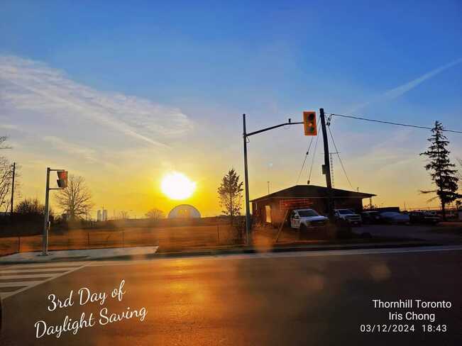 March 13 2024 15C Beautiful Sunset ! 3rd day of Daylight Saving. Iris Chong Thornhill, Vaughan, ON