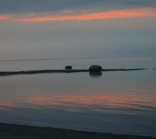 Picture 2 of 2. TIDE IN, ST.LAWRENCE RIVER, QC Mont-Joli, Quebec Canada