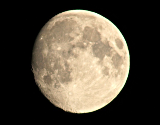 amasing moon Lethbridge, Alberta Canada