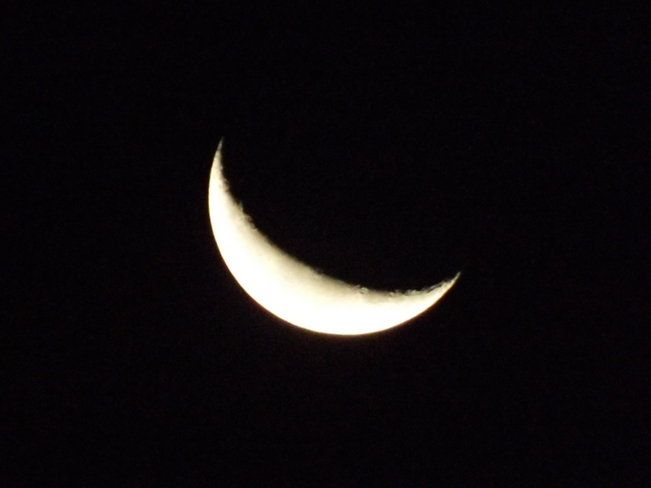 3 a.m. cresent moon Port Williams, Nova Scotia Canada