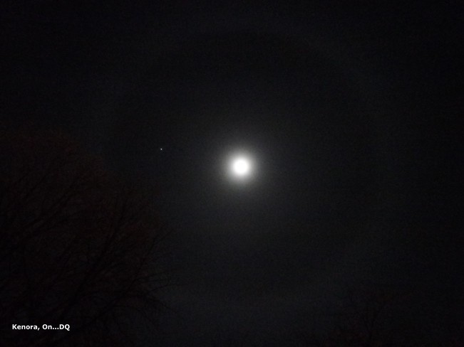Halo Around ... Moon & Jupiter Kenora, Ontario Canada