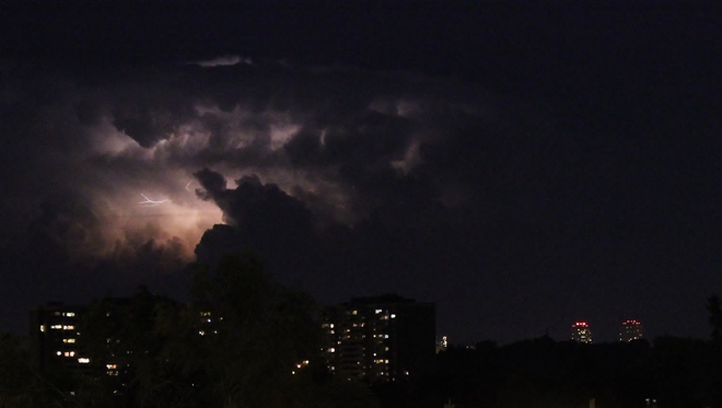 Lightning over Lake Ontario (Toronto) Toronto, ON