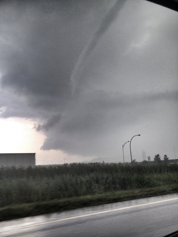 Aborted tornado Saint-Bruno-de-Montarville, Quebec Canada