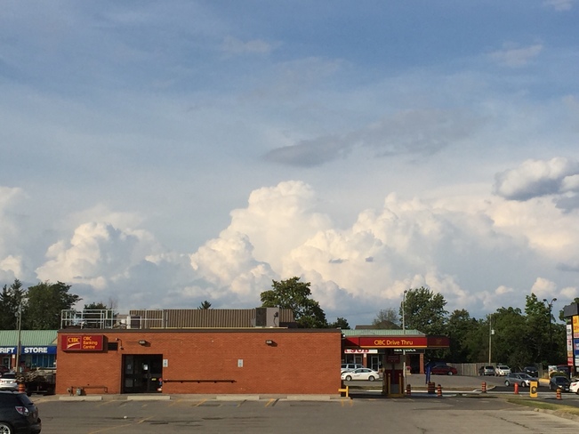 Thunder Heads Over T.O. Waterdown, Hamilton, ON