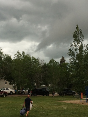 Possible funnel cloud Fort Saskatchewan, AB