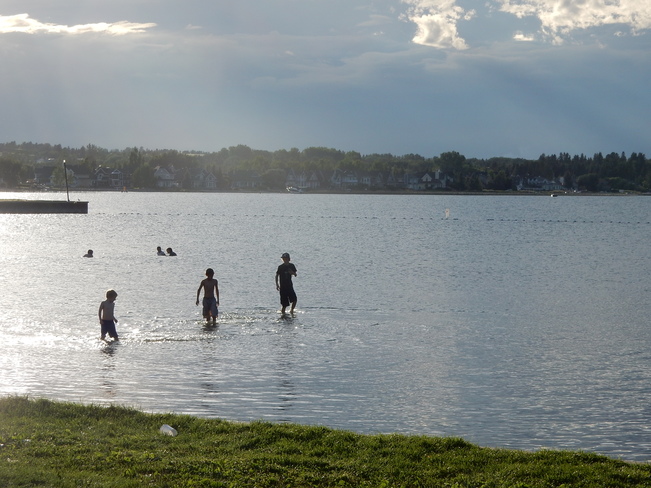 Boys paddling despite gathering storm Sylvan Lake, AB