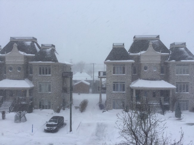 Grosse Tempête de neige au Québec aujourd'hui ! 1085