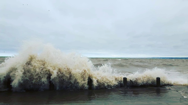 waves Burlington, ON