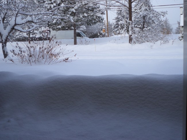 Stoneham sous 40 cm de neige 143-145 1re Avenue, Stoneham-et-Tewkesbury, QC G3C 1N8, Canada