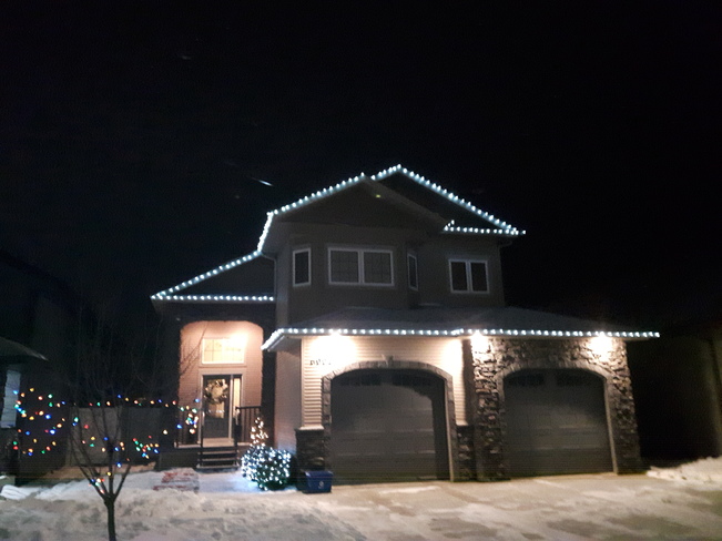 BRIGHT LIGHTS CHRISTMAS LIGHTS 99@GMAIL.COM Red Deer, AB