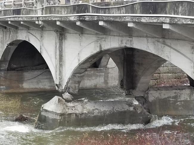 Broken bridge support in Chesley. Chesley, ON