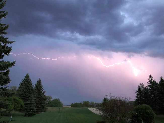 Lightning show St. Adolphe, Manitoba, CA