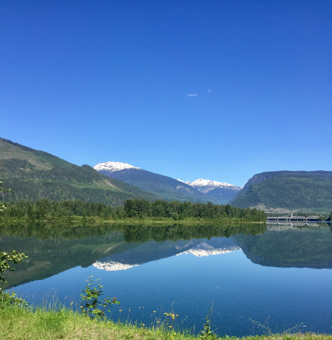Mirror Image Revelstoke, British Columbia, CA
