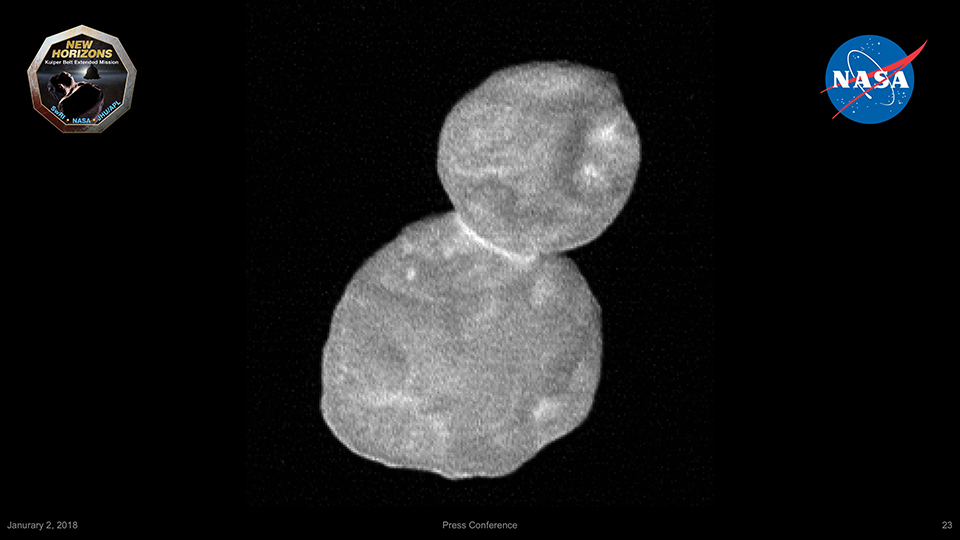 KBO 2014 MU69, alias "Ultima Thule", come ripreso in dettaglio dalla fotocamera LORRI di New Horizon