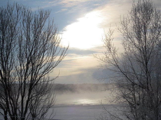 Beau matin. Lac Magog, Québec