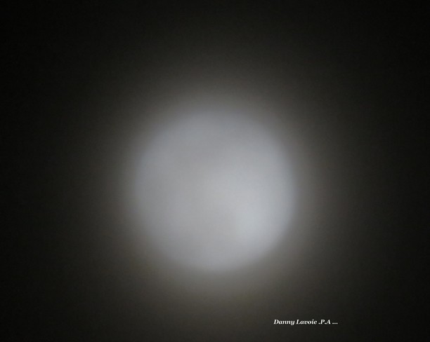La super Lune sous un voile de brouillard ! St-André de Kamouraska