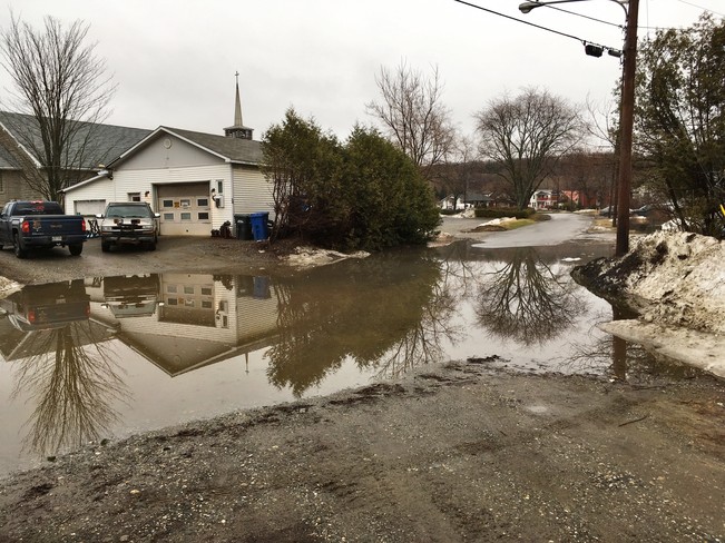 Inondation Avril 2019 Rue Valiquette, Windsor, Québec, Canada