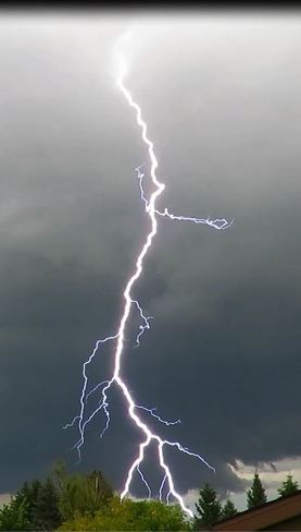 Lightning in Sherwood park Sherwood Park, AB