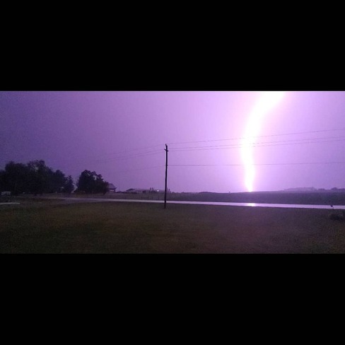 Powerful lightning Dracon, ON