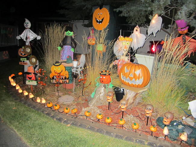 Halloween Yard Lethbridge, AB