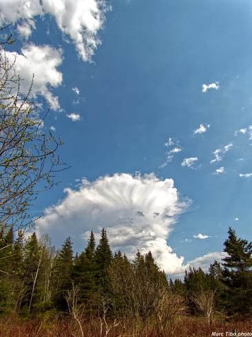 nuages explosif, Grande-Rivière, QC