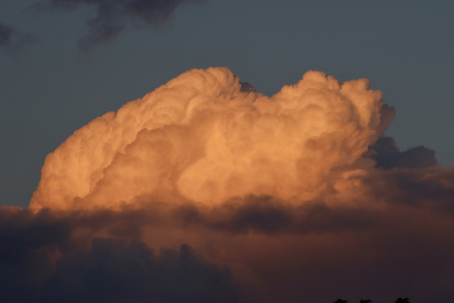 Large cloud Westport, Ontario, CA