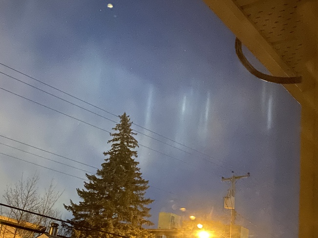 Des lumières dans le ciel 26 Rue Isabelle, Gatineau, QC J8Y 5G5, Canada