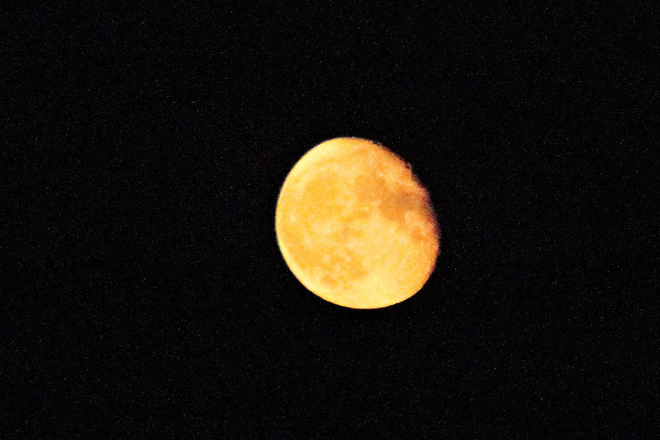 Moon looked awesome tonight! Stoney Creek, Ontario, CA