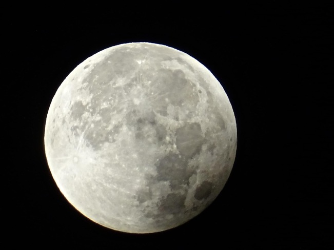 Fin d’éclipse et pleine lune Boucherville, QC