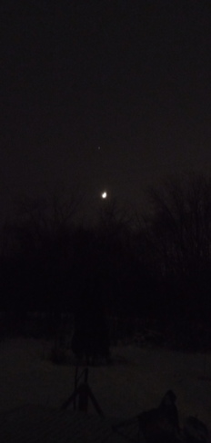 Tonight's moon and evening star Pointe-Claire, QC