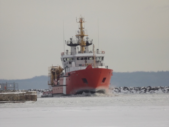 ICE BREAKING TIME 145 Marina Park Dr, Thunder Bay, ON P7A 8B7, Canada