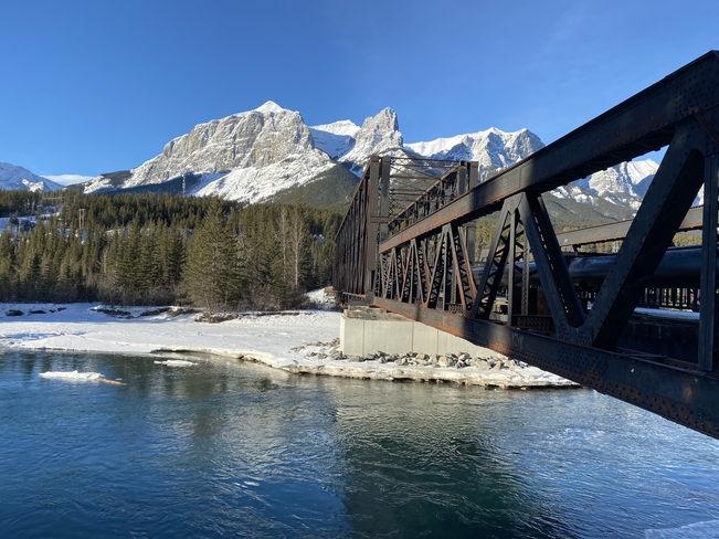 Morning walk around Bow River Canmore, Alberta, CA