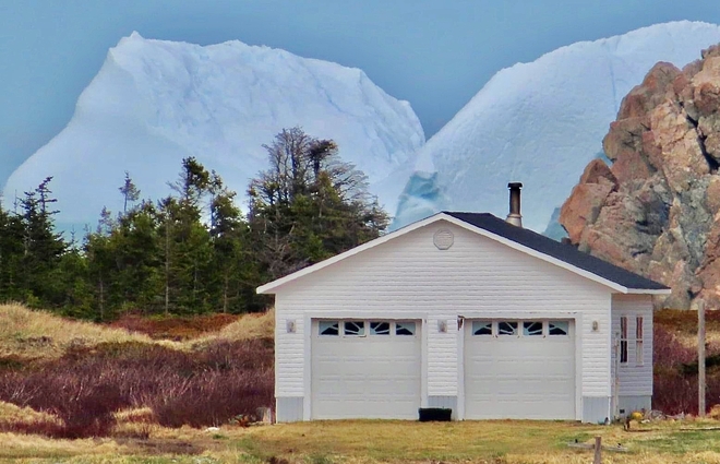 Iceberg for mountains Twillingate, Newfoundland and Labrador, CA