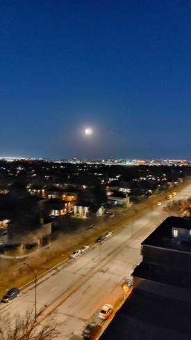 La lune Montréal, QC