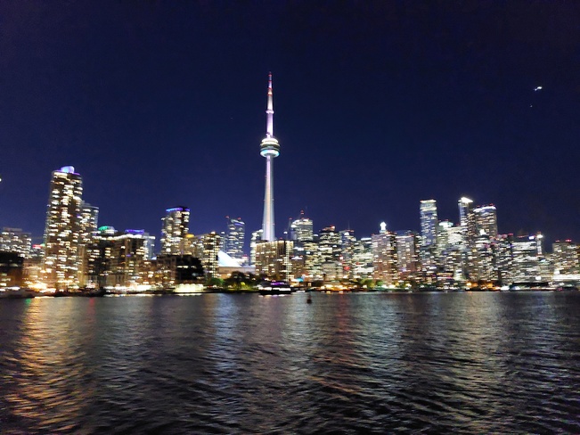 skyline at night Toronto, ON