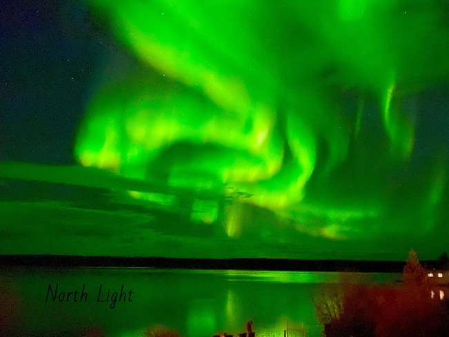Northern lights dancing in the sky! Yellowknife, NT