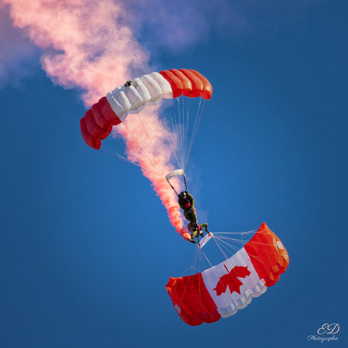 Parachutes acrobatiques ! Mirabel, QC