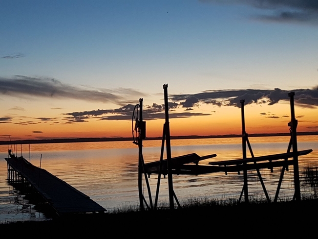 Sunset Gull Lake, Alberta, CA
