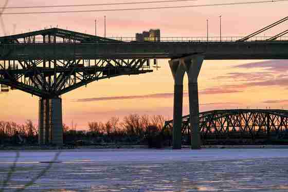 Dismantling of Old Champlain Bridge.