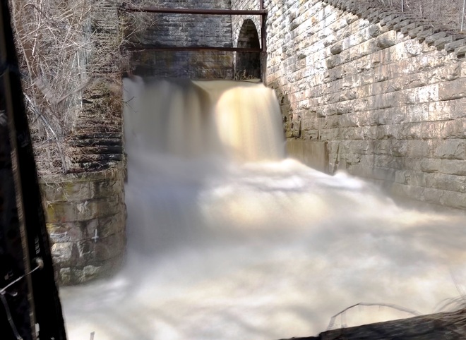 Dundas Falls Flowing Full 397 King St W, Dundas, ON L9H 1W9, Canada